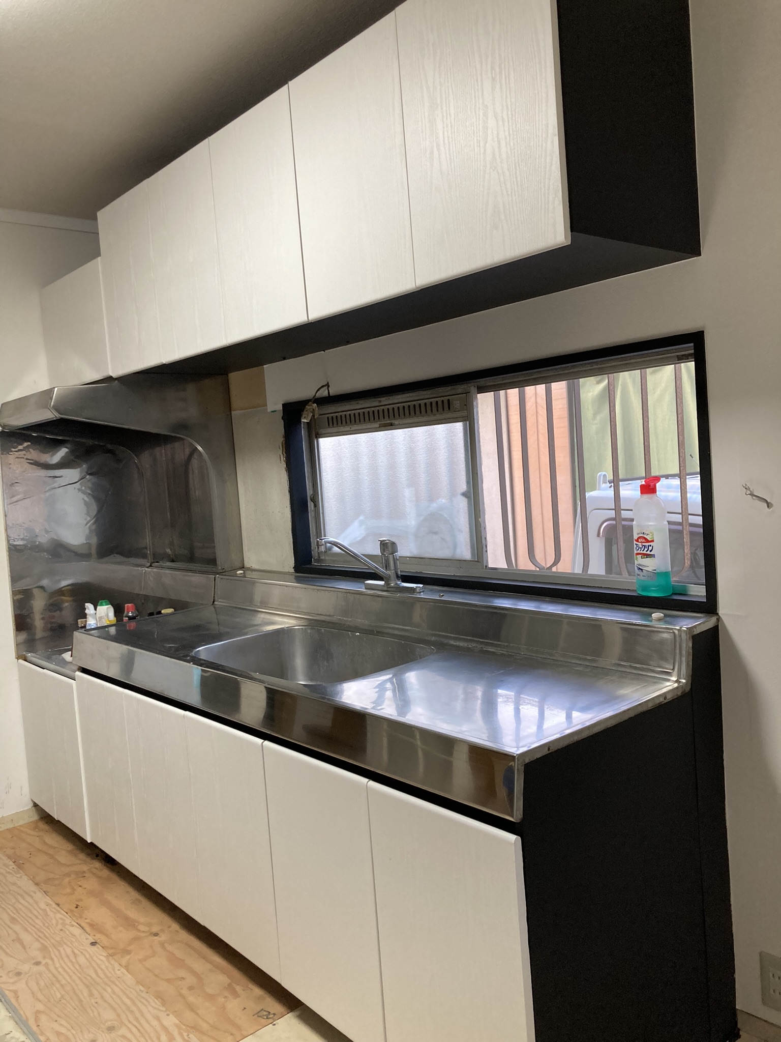 リメークシートで再生されたキッチン扉